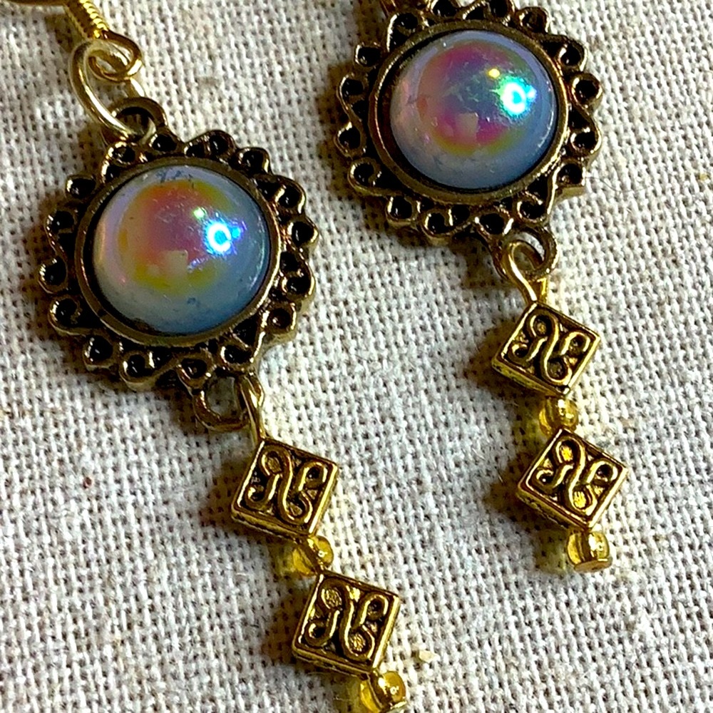 Iridescent Gold Earrings. - Picture 2 of 2